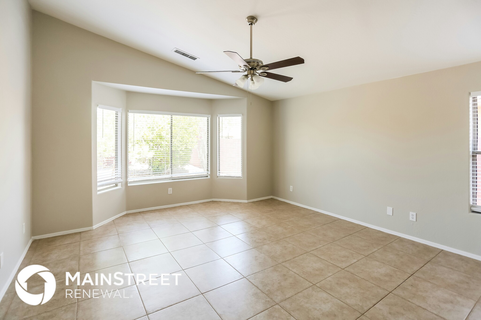 Building Photo - 8612 W Mohave St