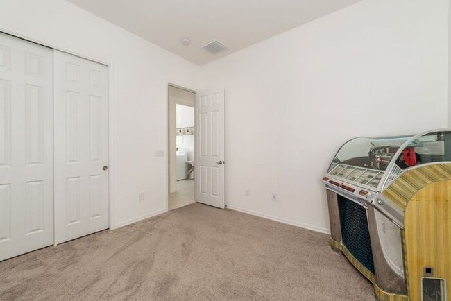Building Photo - Beautiful home in Gated Dove Mountain Comm...