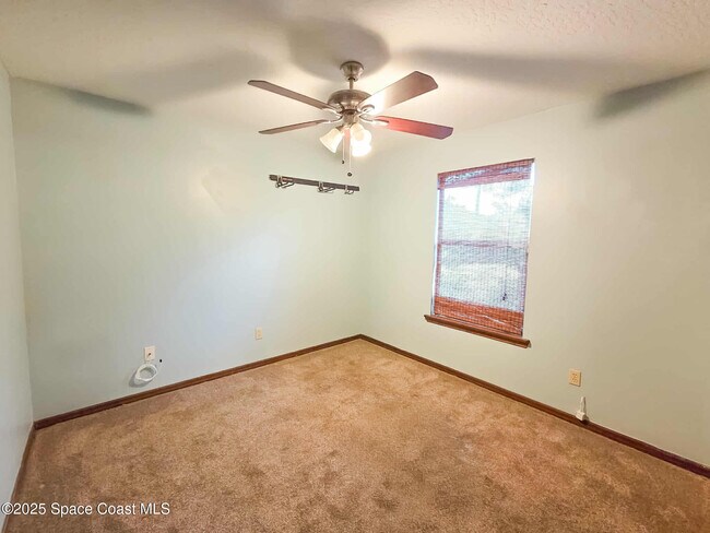 Building Photo - 410 Albenga Rd NW