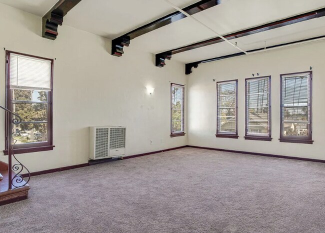 Building Photo - 4151 3rd Ave