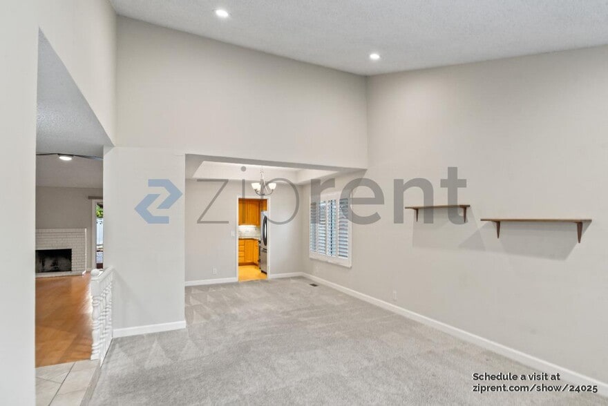 Building Photo - 5047 Pearl Ave