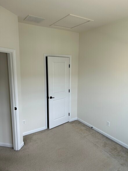 Third bedroom - 1280 Rannoch Ln