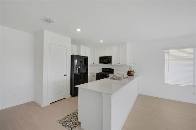 Building Photo - 7925 Clements St