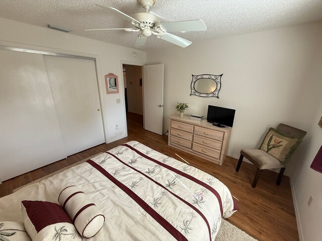 Building Photo - Charming SEASONAL 2+2 Villa in the Village of Sabal Chase