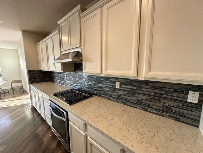 Building Photo - Modern 4 Bed, 3.5 Bath Home with Solar, St...