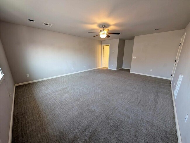 Building Photo - 2349 Santa Monica St
