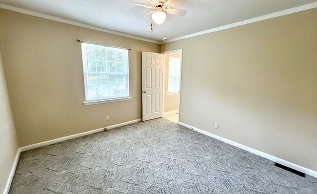 Building Photo - 4015 Izlar Ln