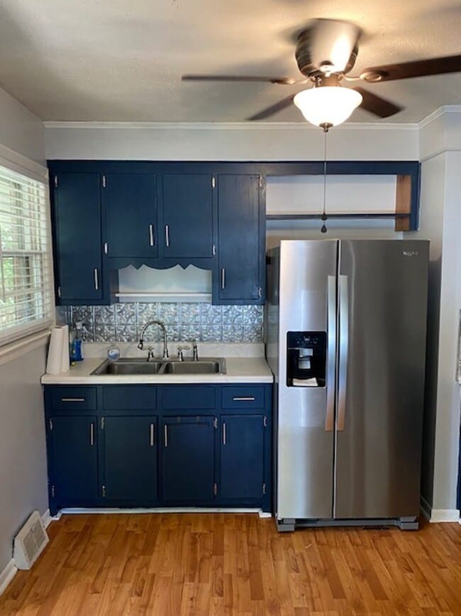 Building Photo - Charming 3 Bedroom Rancher in Staunton Com...