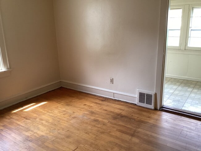 Building Photo - 5151 N 54th St