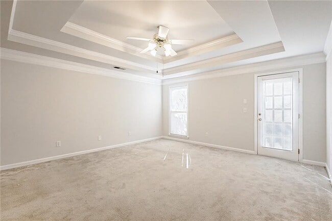 Building Photo - 1346 Parkview Ln NW