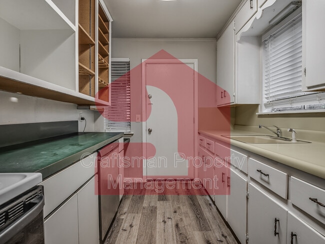 Building Photo - 2915 NW 72nd St