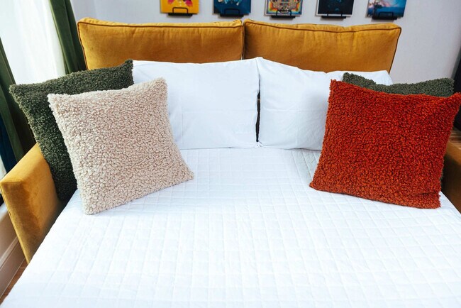 Building Photo - 1911 3rd Ave N