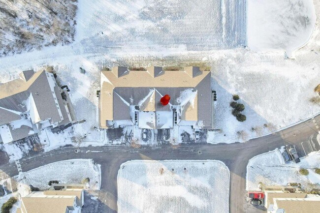 Building Photo - 550 Redwood Ln