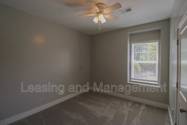 Building Photo - 328 Parish Farms Dr