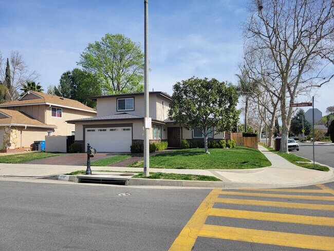 Primary Photo - 5766 Lake Lindero Dr