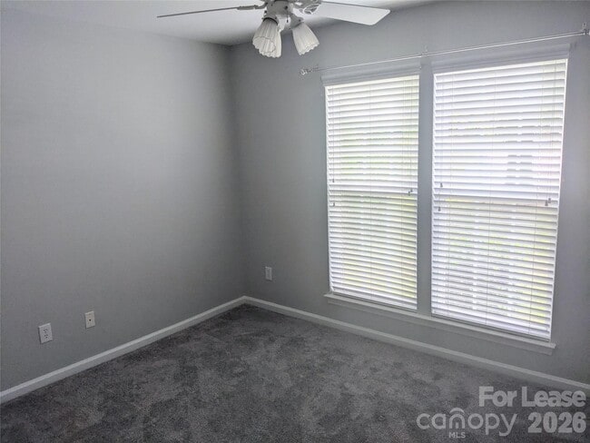 Building Photo - 125 Shephard Hill Dr