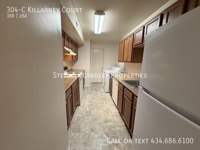 Building Photo - 304-C Killarney Court-