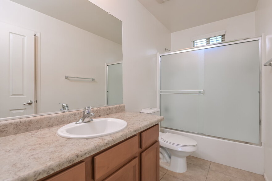 Building Photo - 18265 S Avenida Arroyo Seco