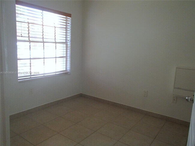 Building Photo - 21519 SW 90th Ct