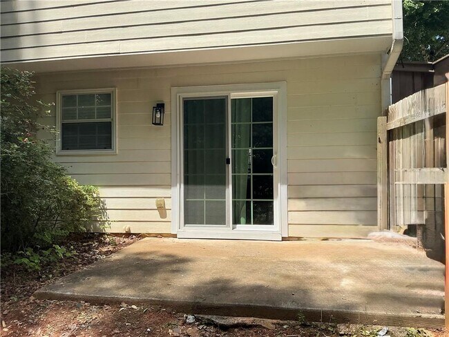 Building Photo - 3127 Fields Dr