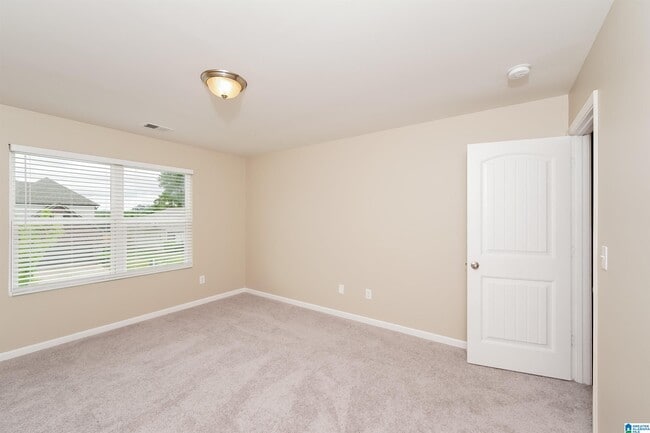 Building Photo - 5060 Bella Ct