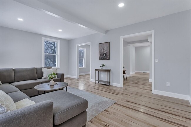 Building Photo - 73 Walnut St