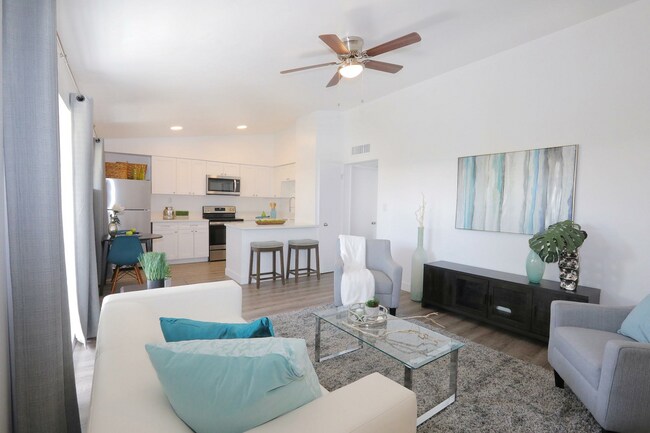 20_915416.jpg - Cielo on 5th