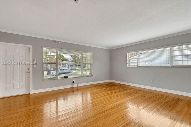 Building Photo - 3604 SW 60th Ave