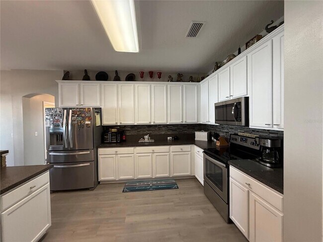 Building Photo - 37 Burnside Dr