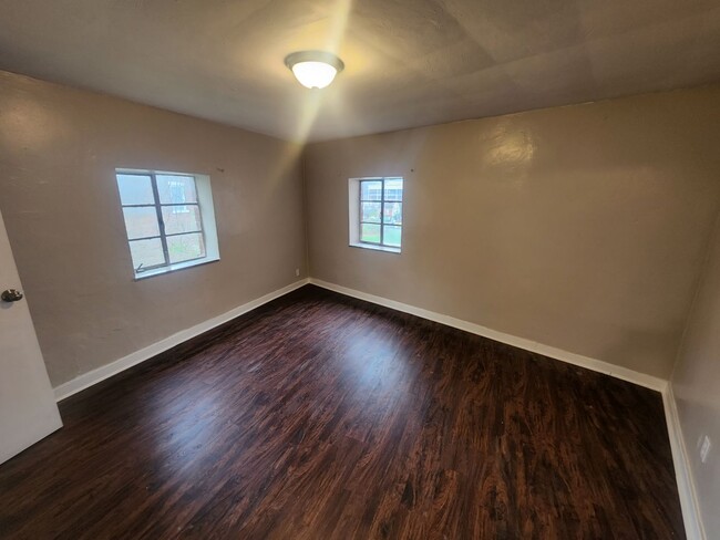 Building Photo - Newly Renovated 2 bedroom Section 8 NO APP...