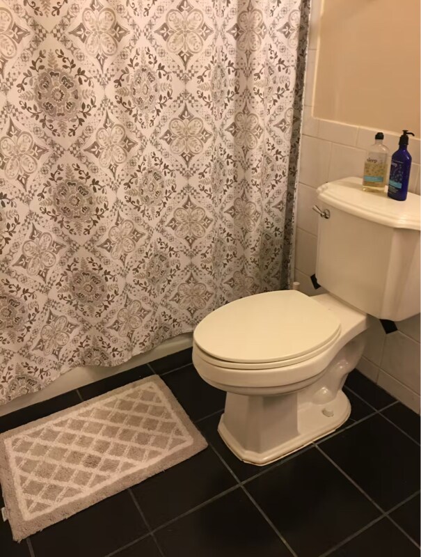 Building Photo - 10250 Prince Pl