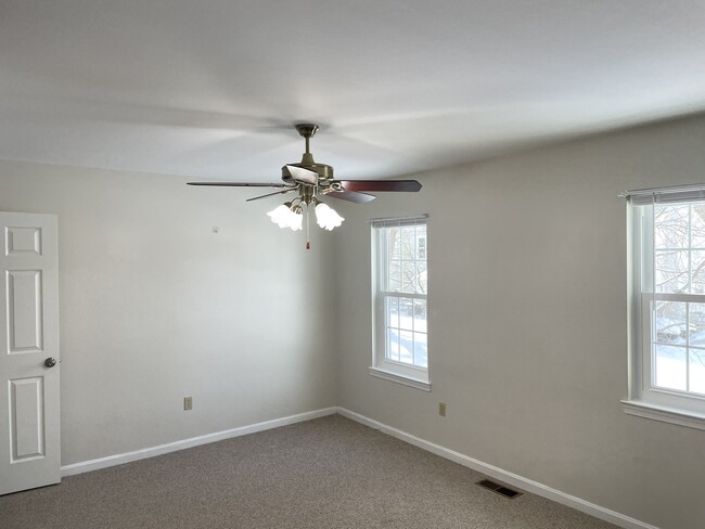 Second Master bedroom - 1002 Cambridge Ct