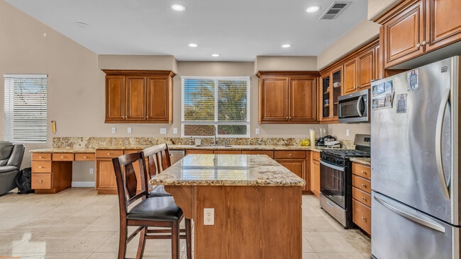 Building Photo - 37523 Durwent Dr