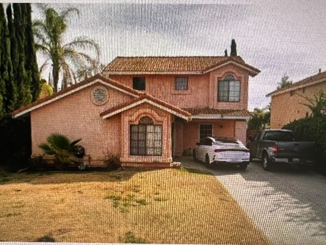 Building Photo - 39760 Rustic Glen Dr