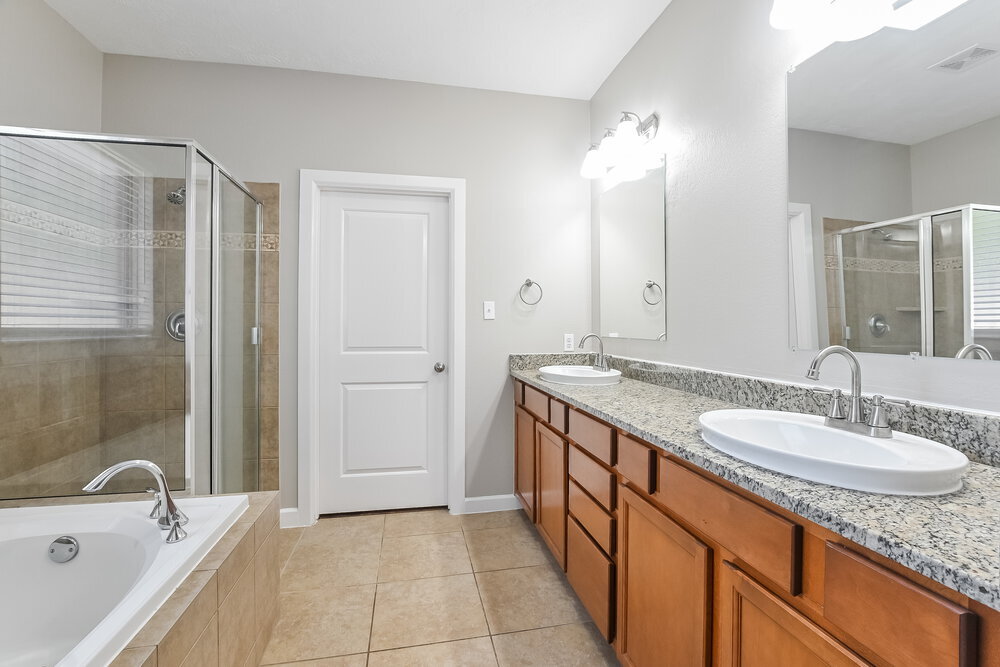 Building Photo - 7411 Quiet River Ln