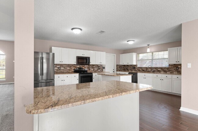Building Photo - 2363 Sunrise Dr