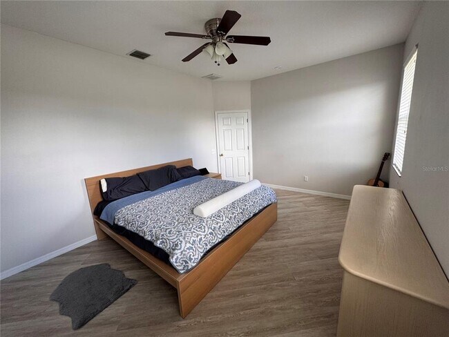 Building Photo - 3921 Stornoway Dr