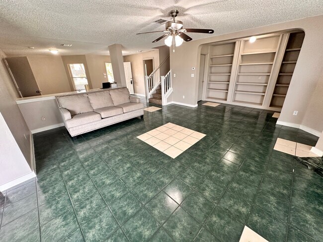 Building Photo - Room in Single Family Home on Heyerdahl Dr