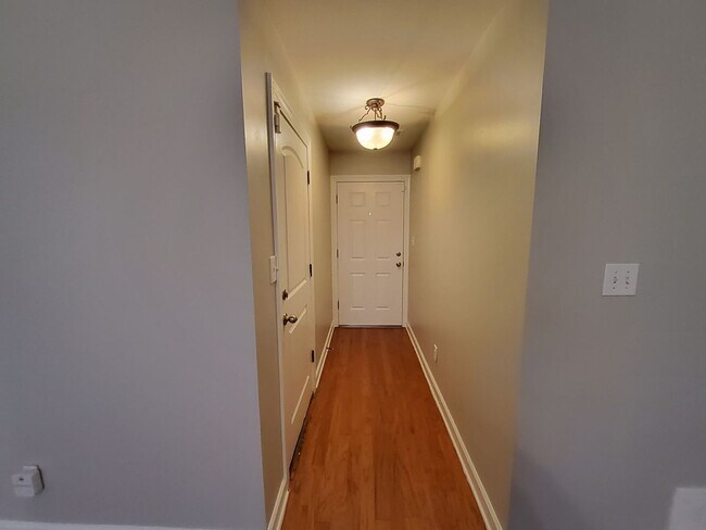 Building Photo - 8898 Rasco Hills Cove