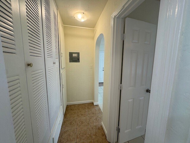 Building Photo - 1705 Moffett St
