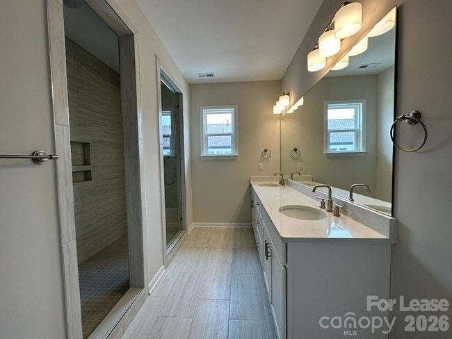 Building Photo - 9233 Harwen Ln