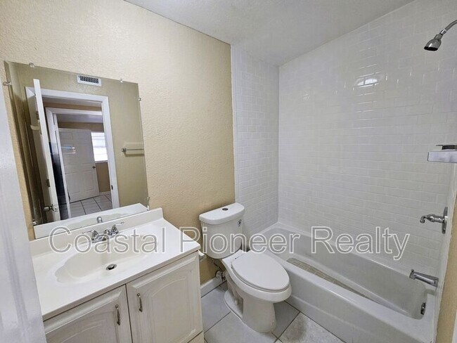 Building Photo - 4431 Atwater Dr