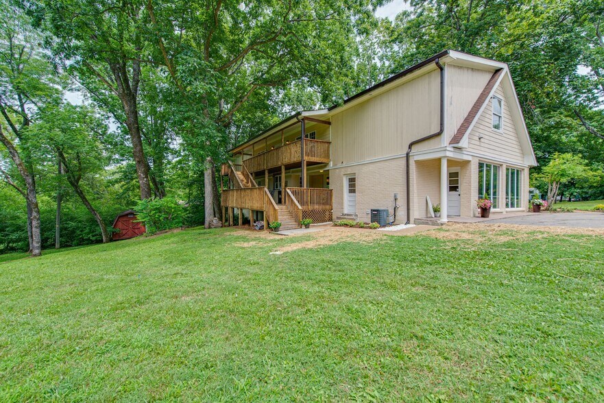Building Photo - 629 Brook Hollow Rd