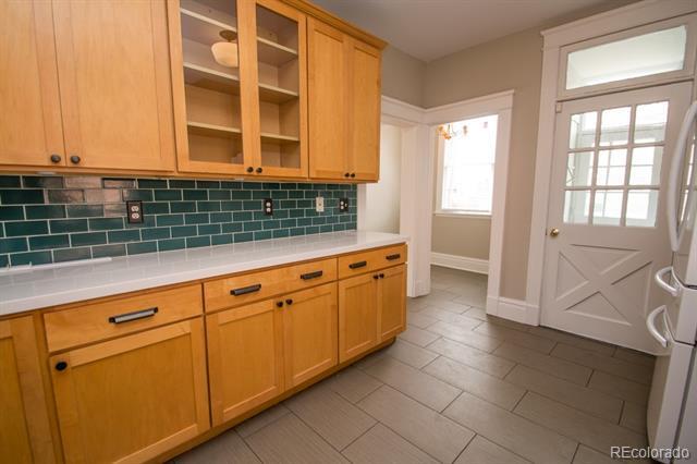 Building Photo - 801 N Marion St