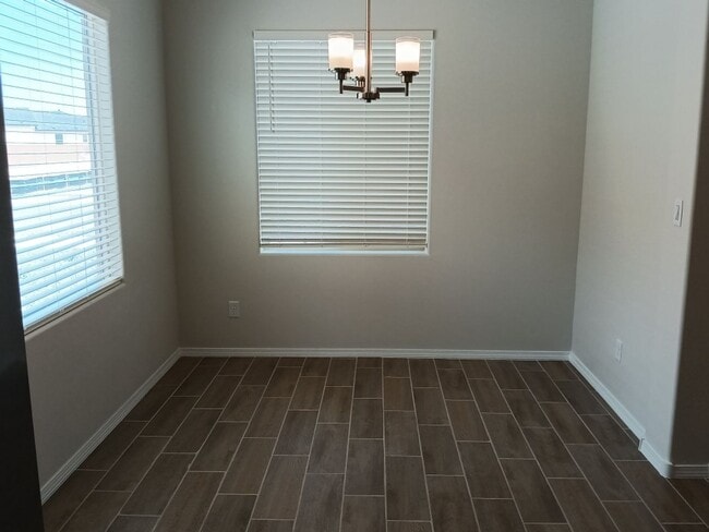 Building Photo - Beautiful 3 bedroom, 2 bathroom home in Ri...