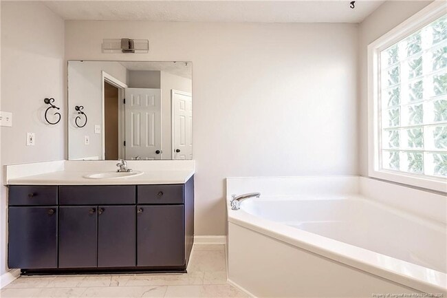Building Photo - 350 Bubble Creek Ct