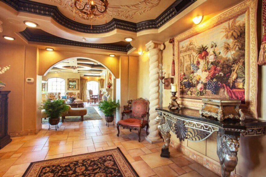 Building Photo - 935 Beach View Drive-SI ID1267835P