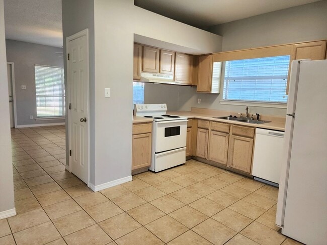 Building Photo - 3/3 available in Audubon Place in Foley