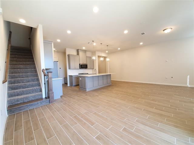 Building Photo - 8238 Primrose Wy