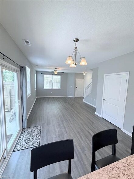 Building Photo - 2816 Belden Ave